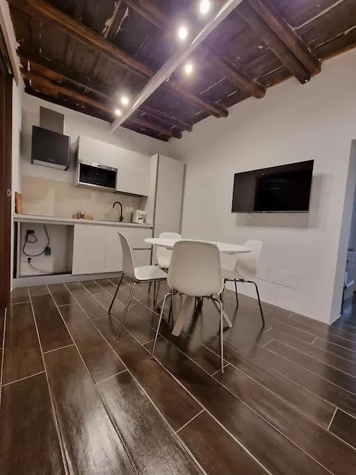 The Heritage- At Trevi Fountain- Apartment Rome